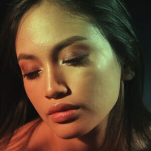 febri-sym-HKuhUKNWFtY-unsplash